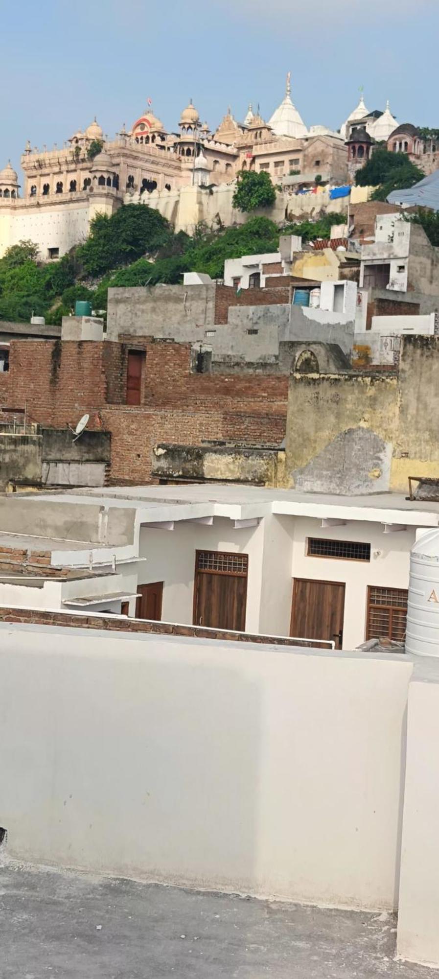 Goenka Home Stay Barsana Chhata Eksteriør bilde